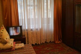 Квартира посуточно в Одессе на ул. Туполева, 3
